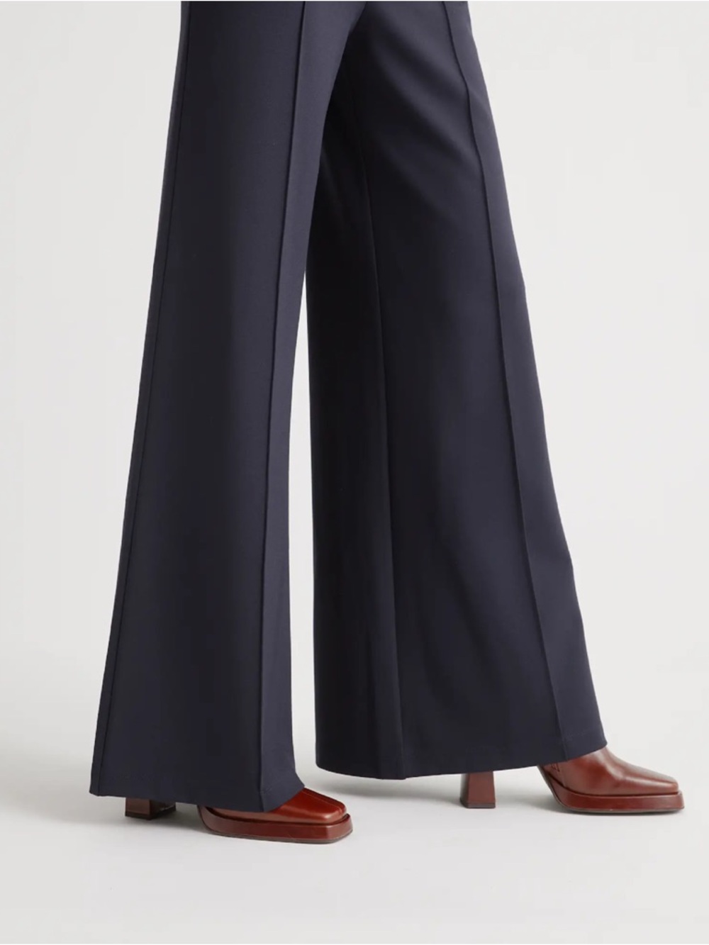 Quince | Ultra Stretch Ponte Super Wide-Leg High-Rise Pants in Black ~ Small - Picture 3 of 12